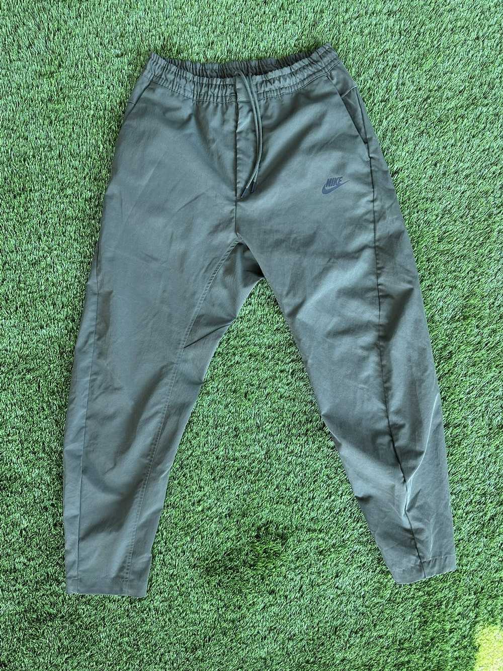 Nike Nike olive green shorts - image 1