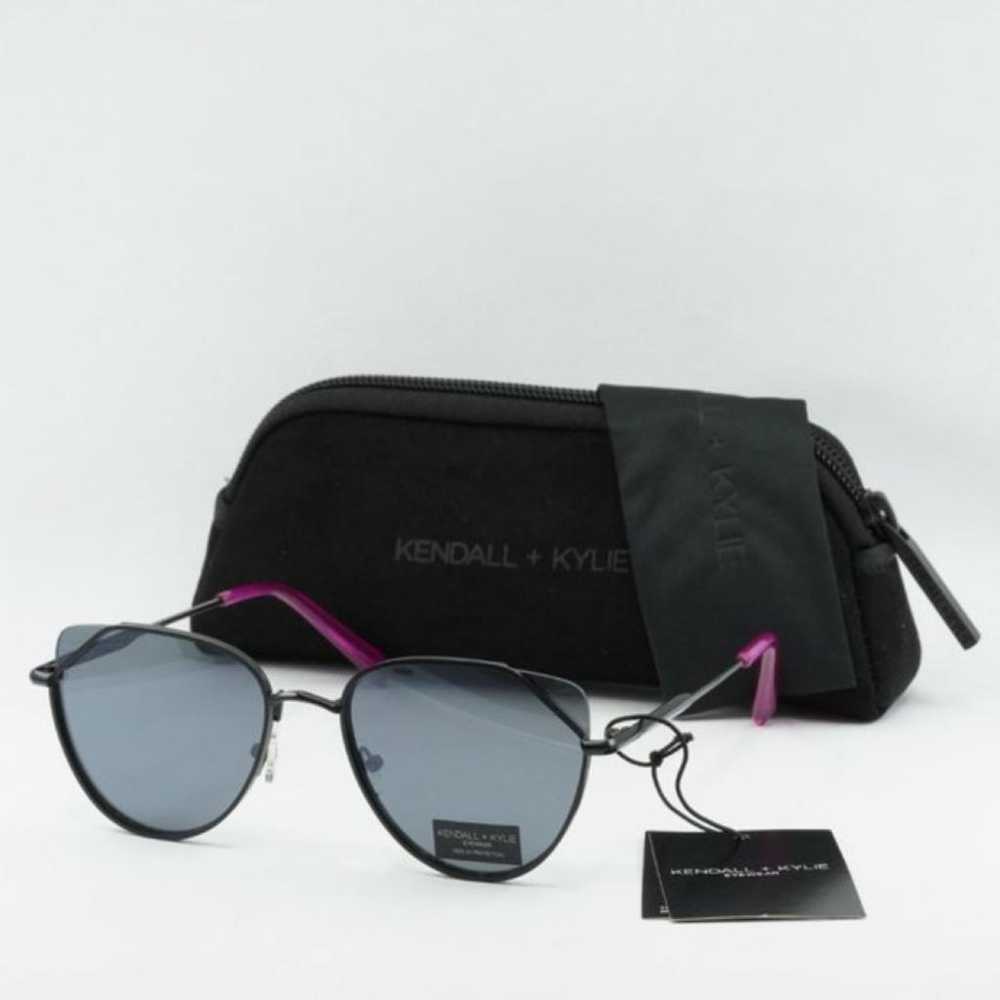 Kendall + Kylie Sunglasses - image 9