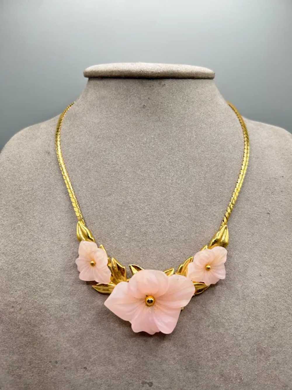 80s Trifari Necklace Pink Flower with Gold Tone C… - image 3