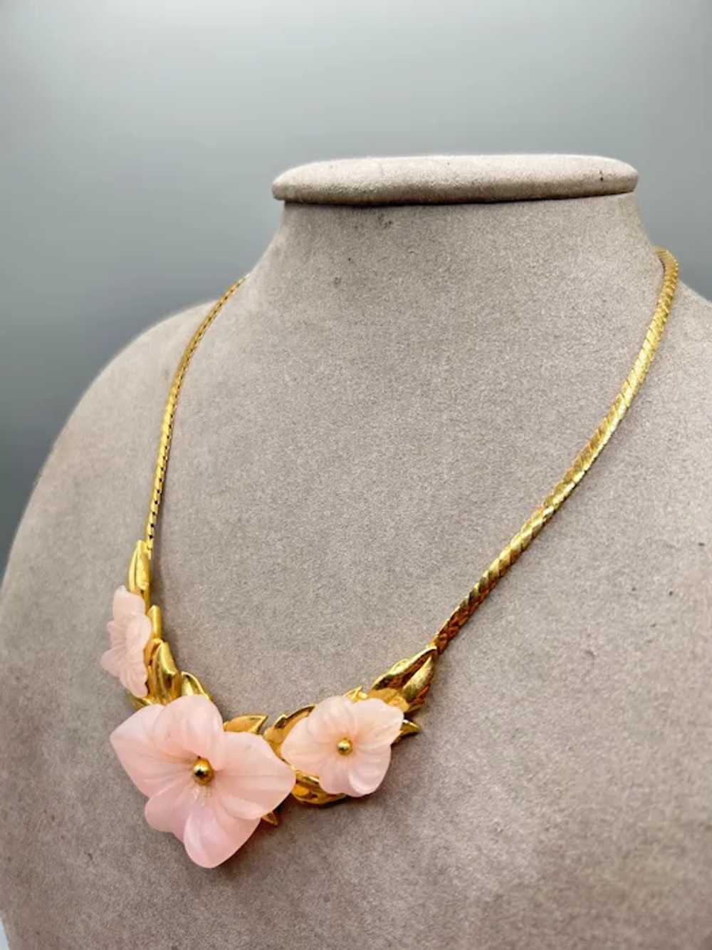 80s Trifari Necklace Pink Flower with Gold Tone C… - image 5