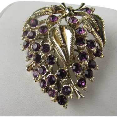 Sighed Star Gold Tone Pin With Purple Crystals