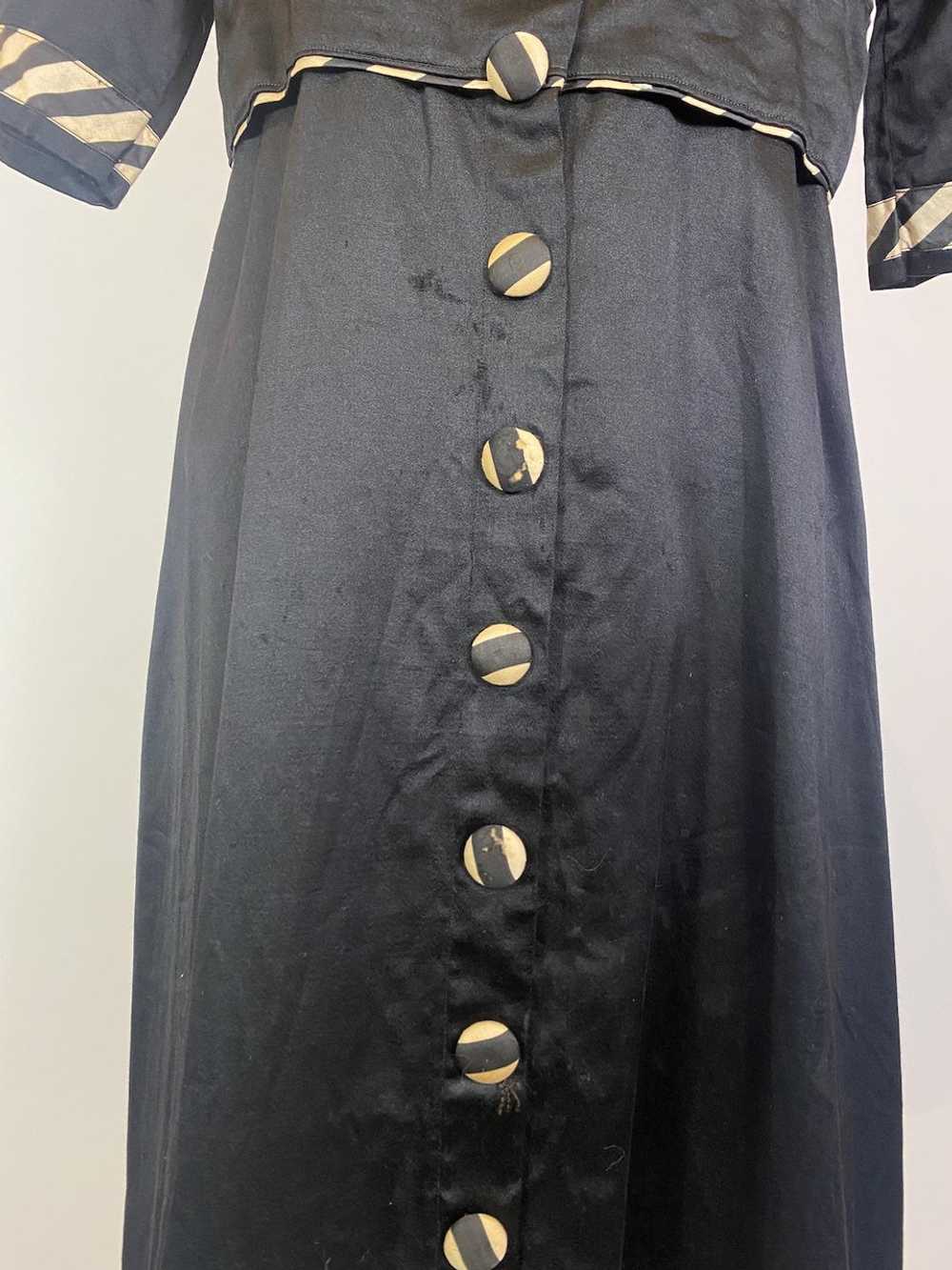 1940s Black Cotton Striped Trim Day Dress - image 5