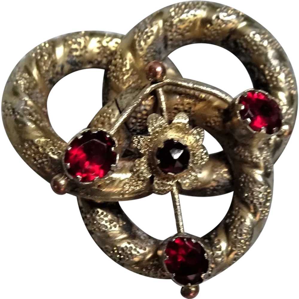 BEAUTIFUL Antique Victorian Brooch,Etruscan Reviv… - image 1