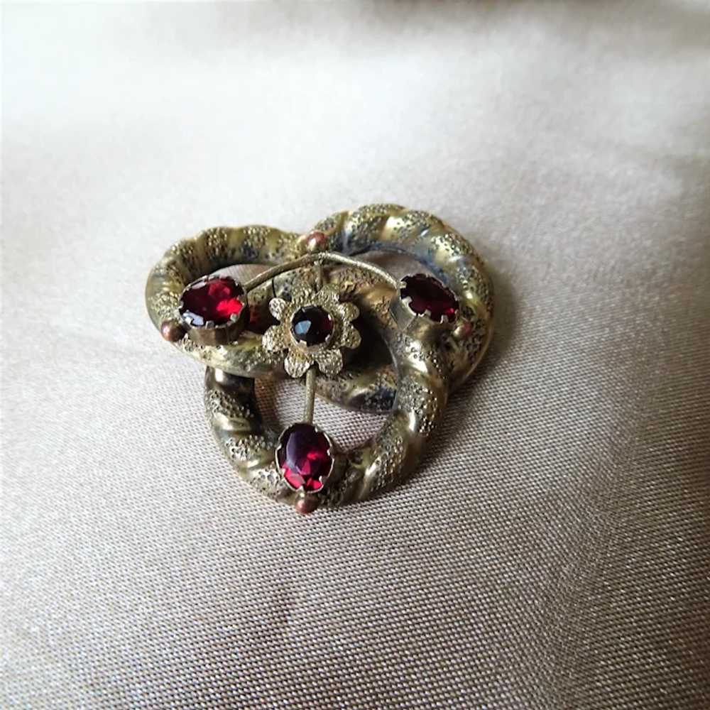 BEAUTIFUL Antique Victorian Brooch,Etruscan Reviv… - image 4