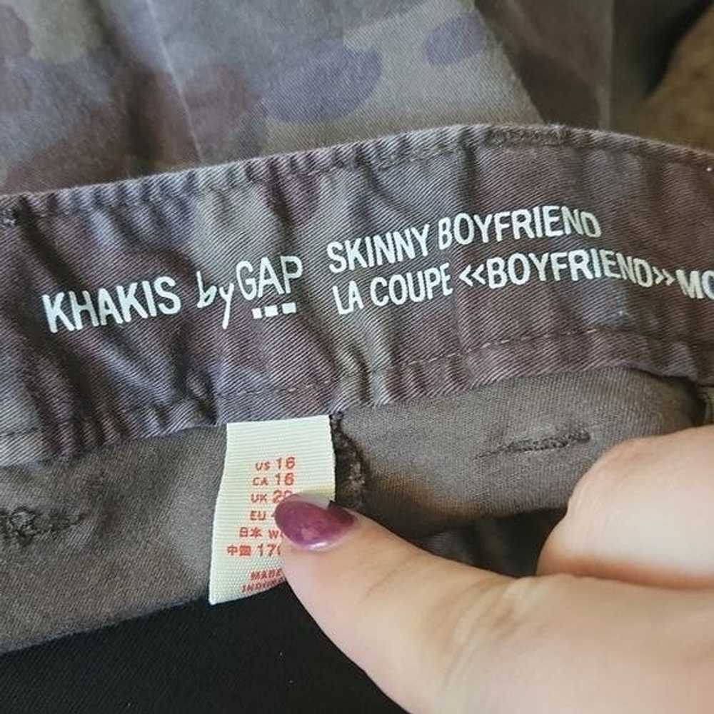 Gap Khakis by GAP Camo Size 16 Skinny Boyfriend S… - image 5