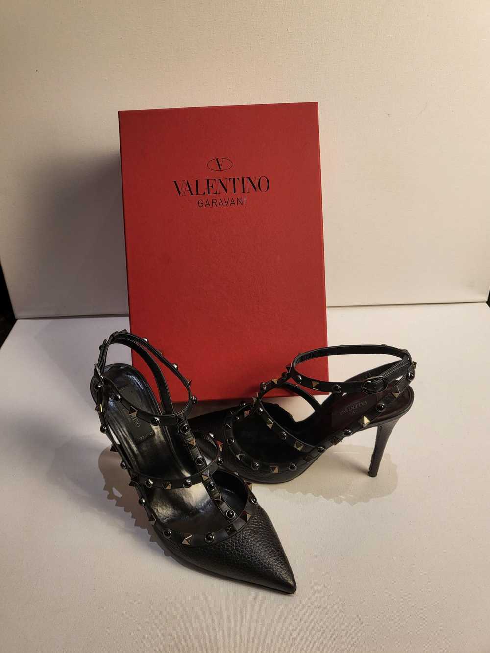 Valentino Rockstud Black Grained Leather Pumps - image 7