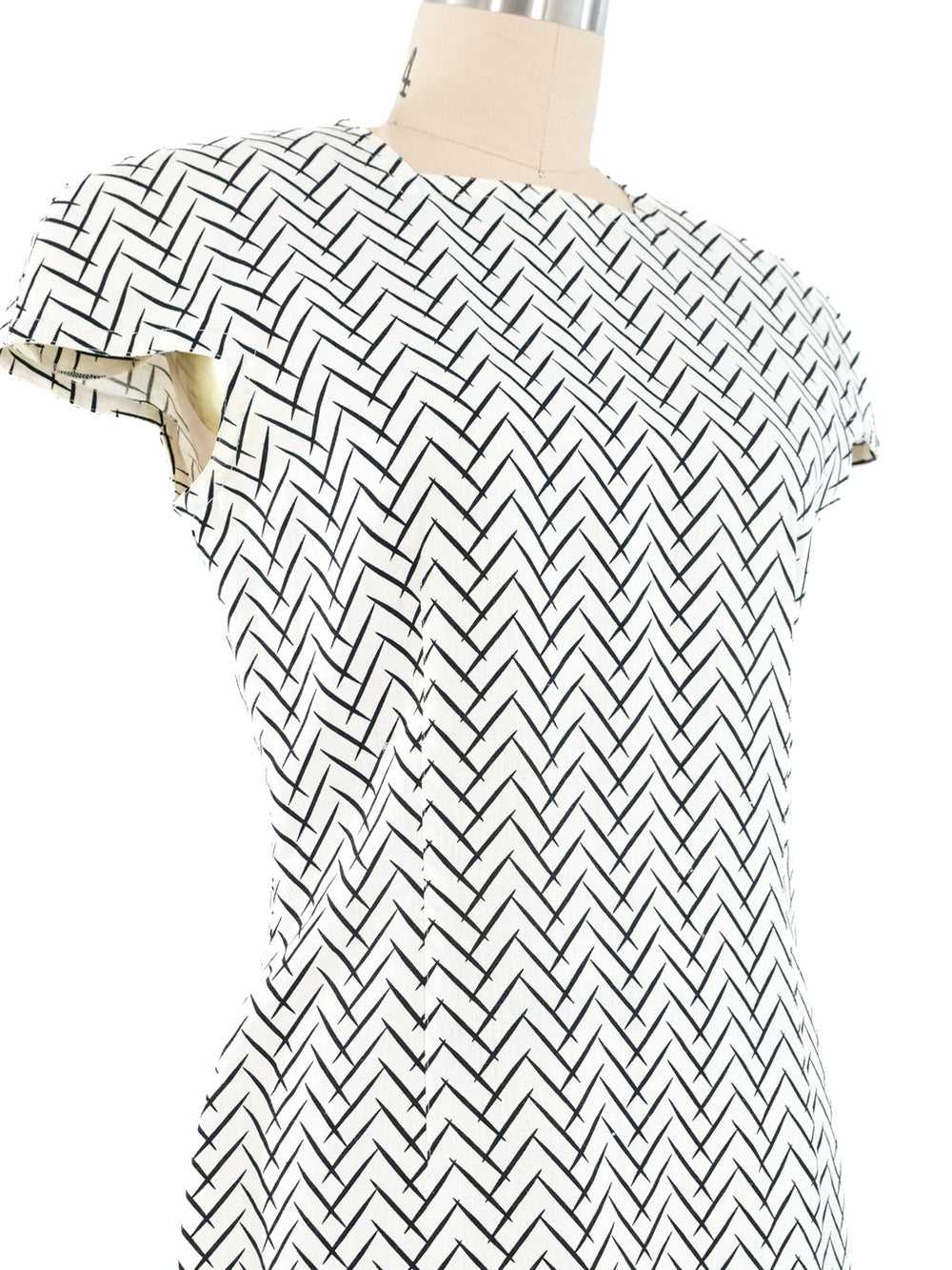 1980's Gianni Versace Zig Zag Print Linen Sheath … - image 3