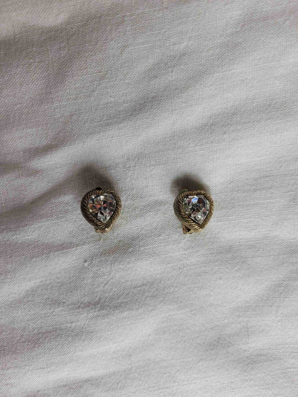 Golden metal earrings - Heart-shaped golden metal… - image 3