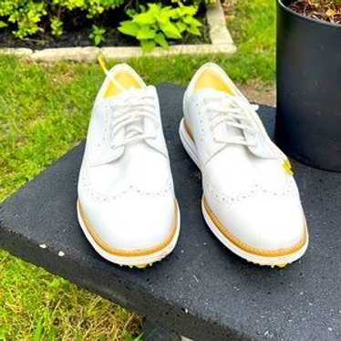 美品：COLE　HAAN　GRAND 360 (8 1/2) Cole haan grand.360 . - Gem