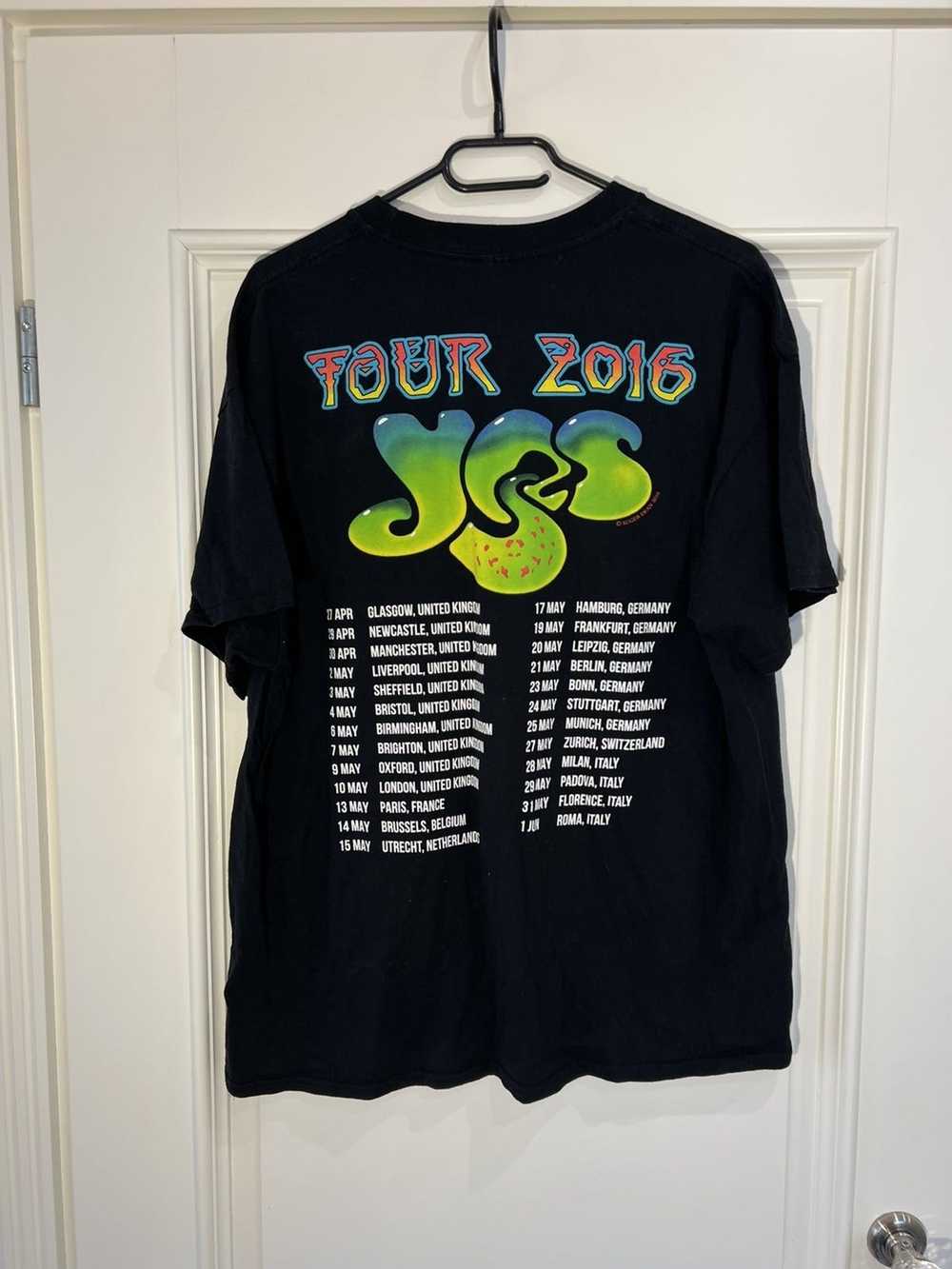 Band Tees × Vintage Roger dean tour 2016 t-shirt … - image 9