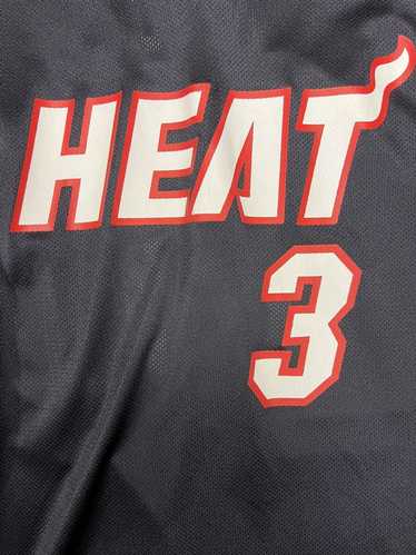 VINTAGE BLACK DWAYNE WADE MIAMI HEAT JERSEY - The Copper Closet