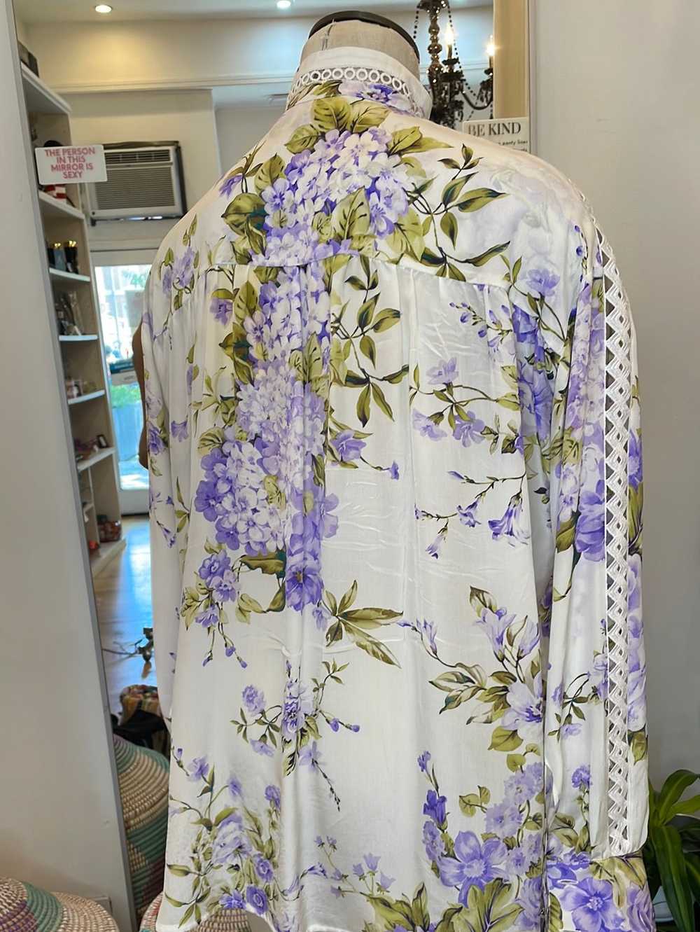 Socapri Silk white blouse with purple floral print - image 4