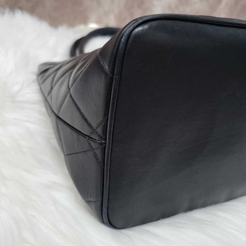 Chanel Médaillon leather handbag - image 9