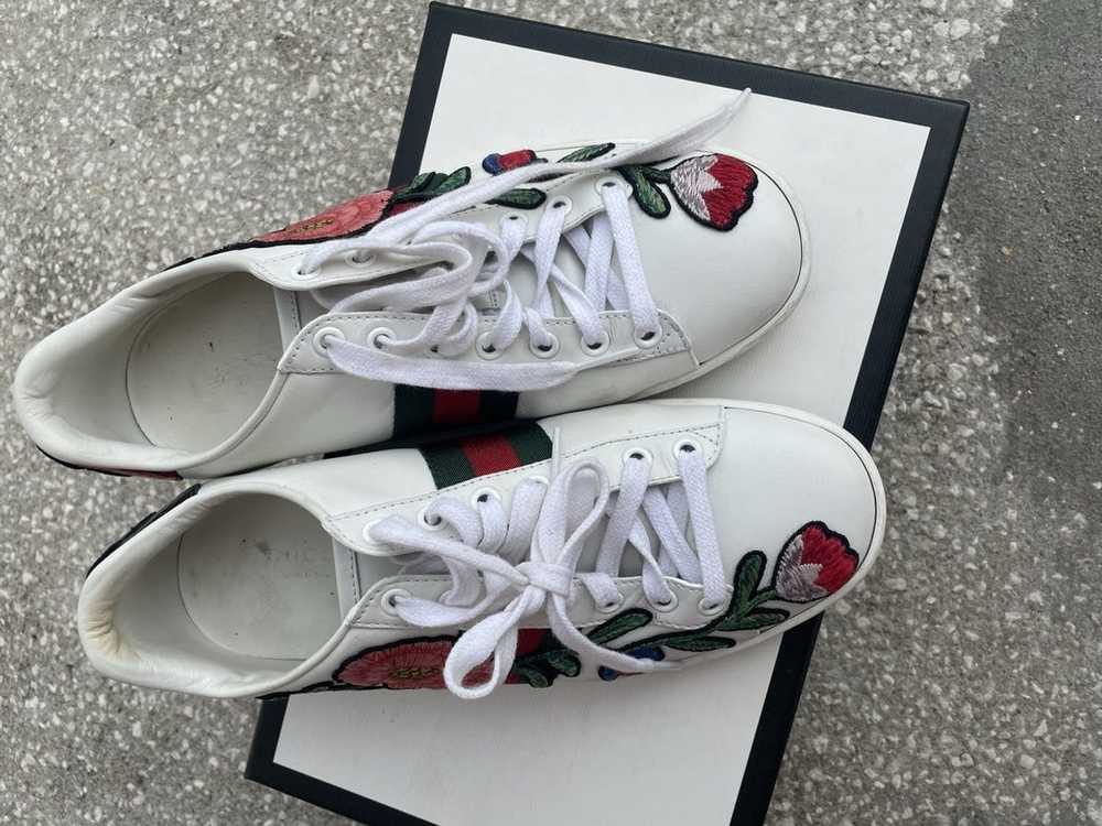 Gucci Gucci Ace Floral Embroidered Sneaker Size E… - image 10