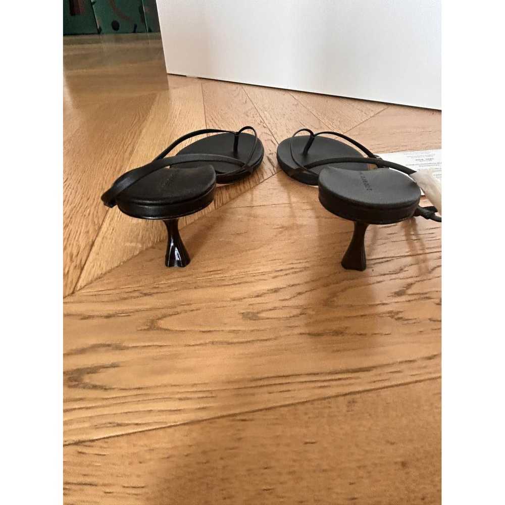 Studio Amelia Leather flip flops - image 3