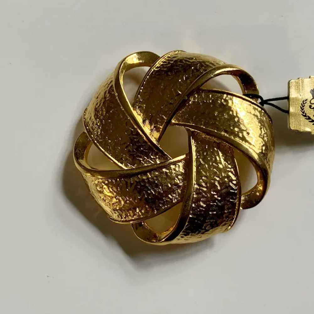 Vintage Woven Gold Tone Ribbon Brooch Pin PD Prem… - image 2