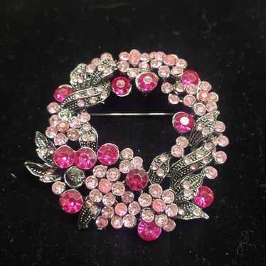 The Unbranded Brand Antiqued Pink Rhinestone Wreat