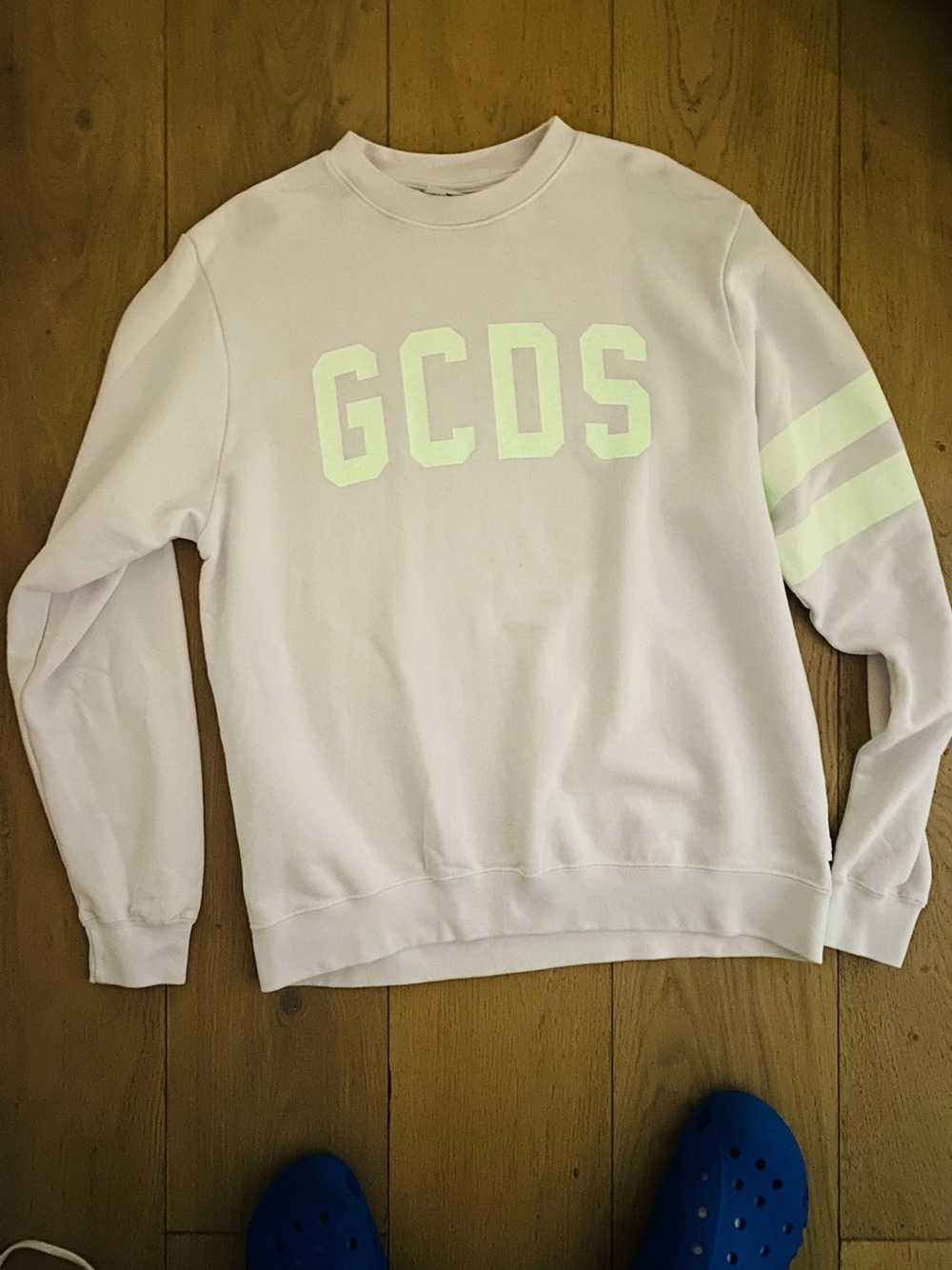 GCDS GCDS White logo glow in the dark crewneck sw… - image 6
