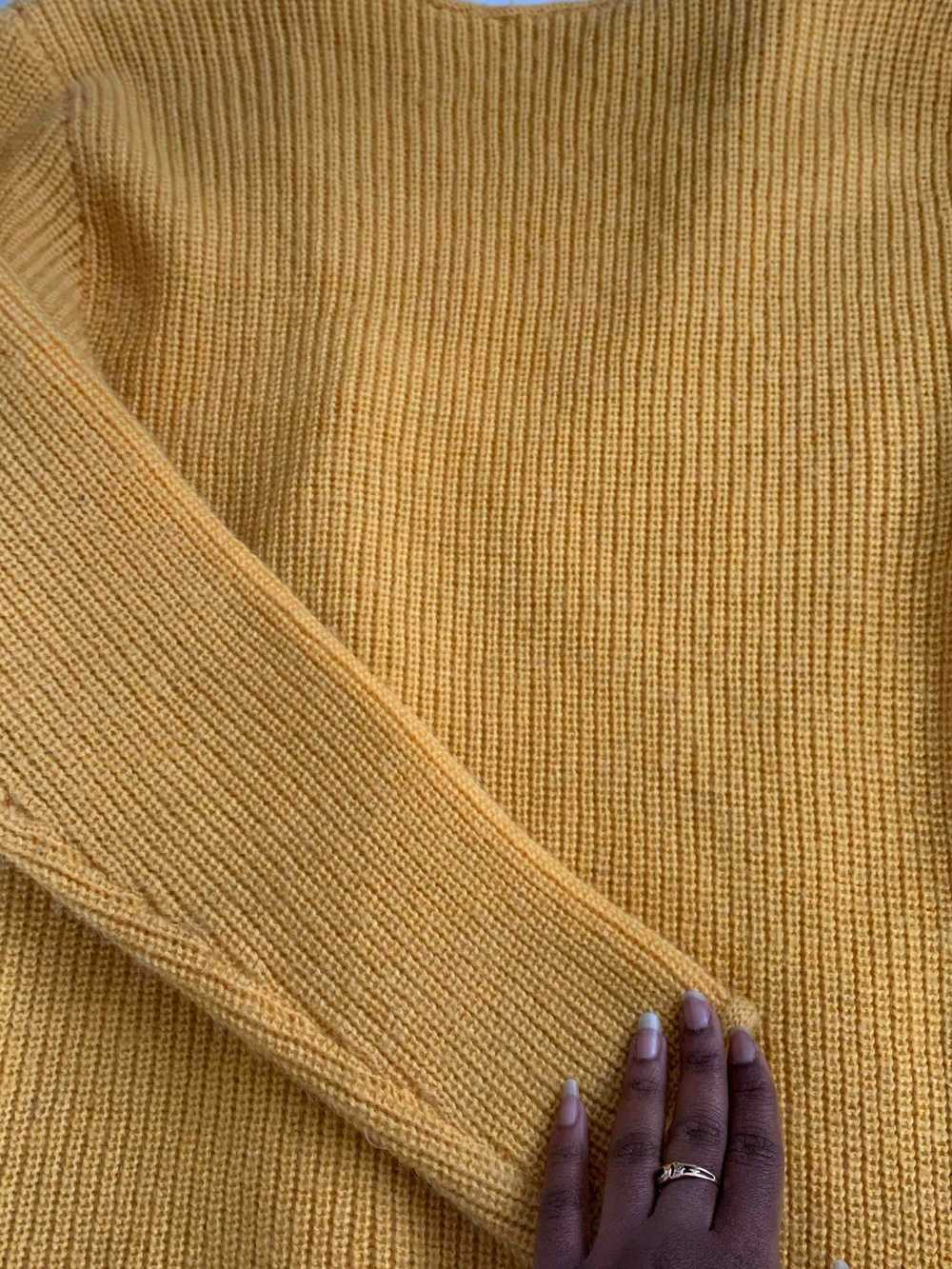Cardigan en crochet - Cardigan en crochet jaune - image 2
