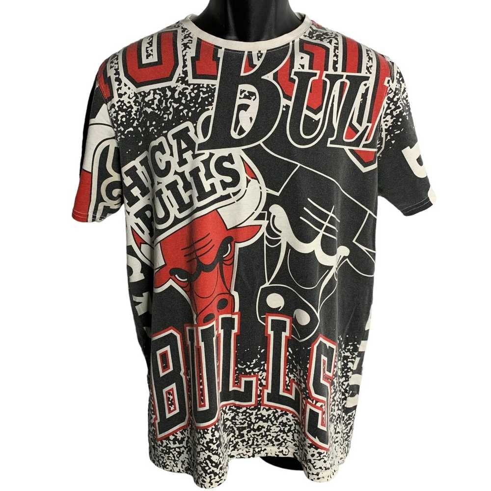 NBA Authentic NBA Chicago Bulls T Shirt M All Ove… - image 1