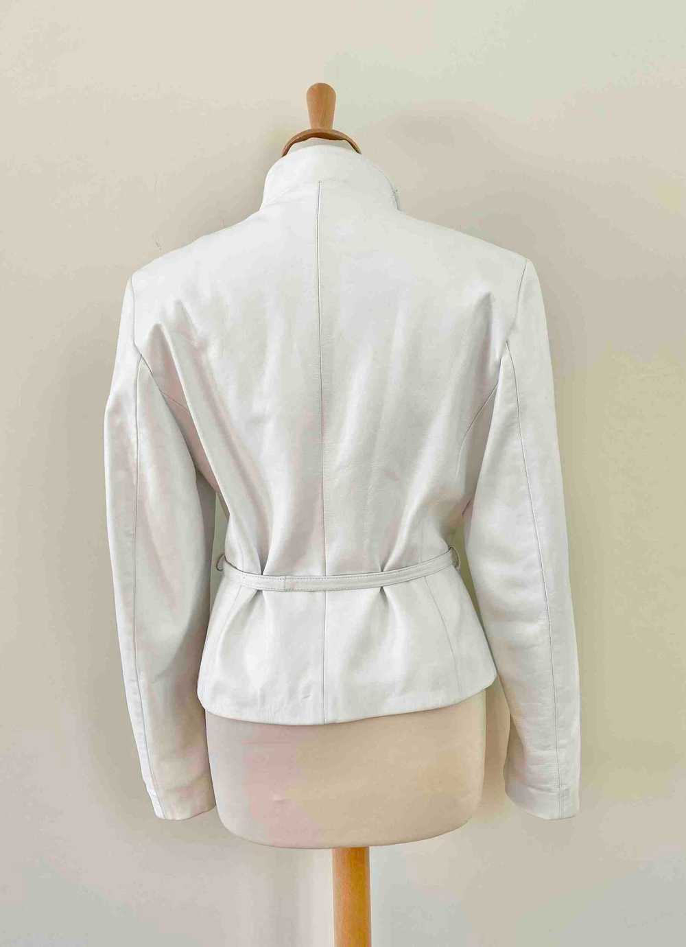 Veste en cuir blanc - Veste à nouer en cuir blanc… - image 4