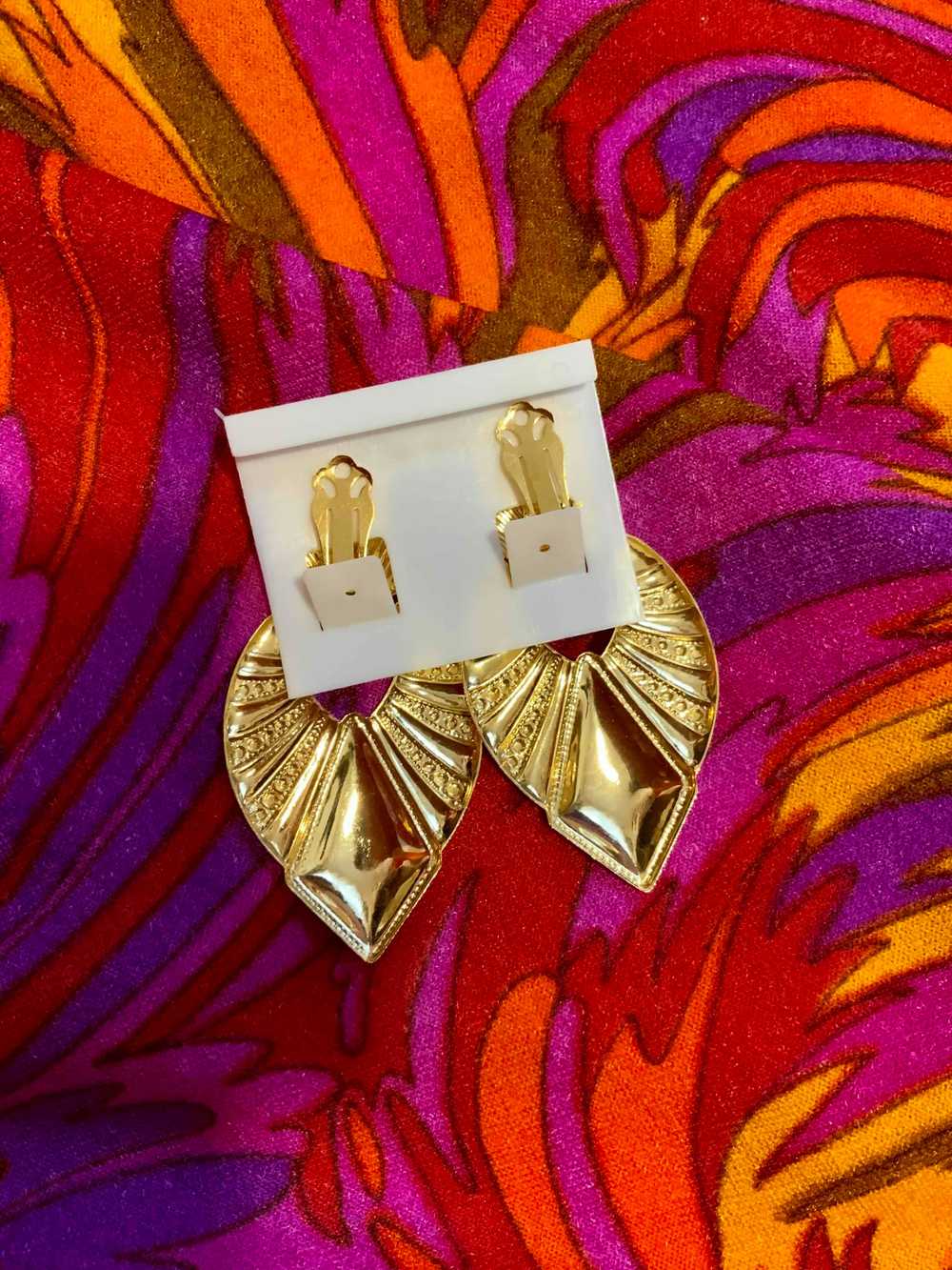 Golden metal earrings - Clip-on earrings, gold me… - image 5