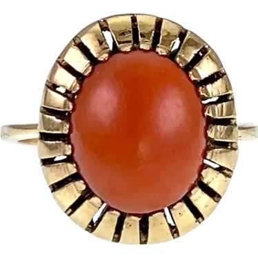 Estate 18K & Coral Cabochon Ring