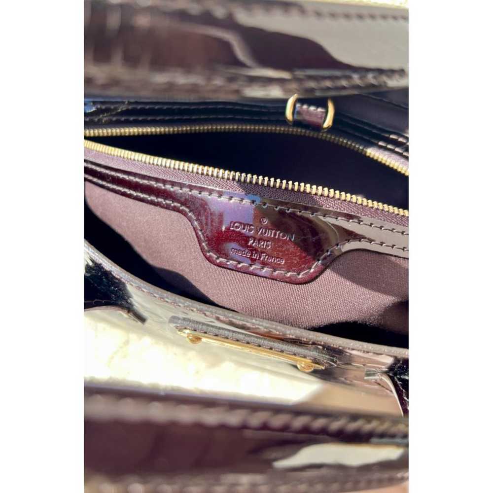 Louis Vuitton Wilshire patent leather handbag - image 8