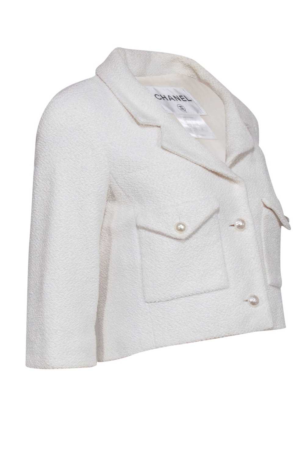 Chanel - Cream Boucle Tweed Blazer w/ Faux Pearl … - image 2