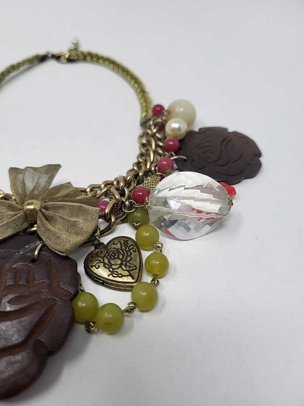 Vintage Betsey Johnson Gold & Red Wood Roses Neck… - image 4