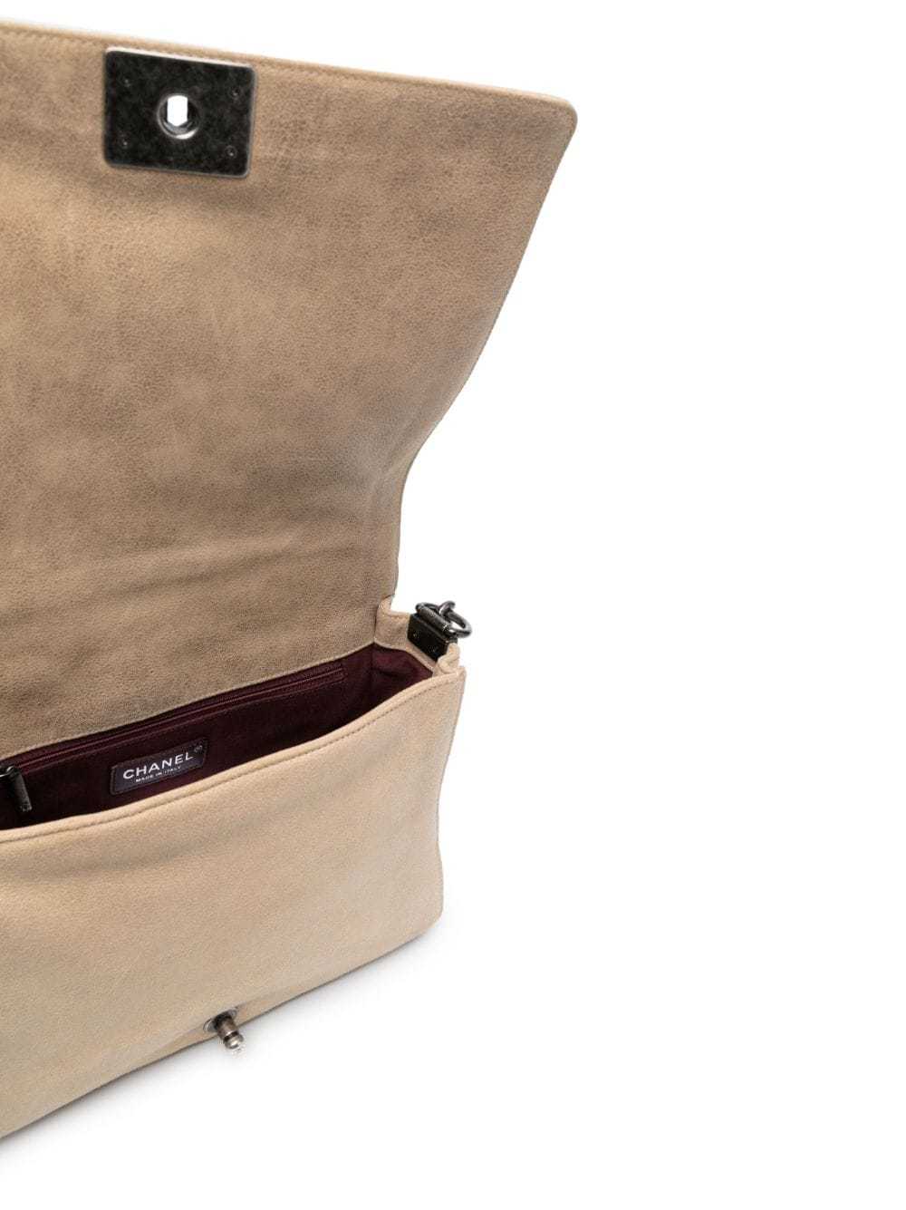 CHANEL Pre-Owned Boy Chanel shoulder bag - Neutra… - image 5