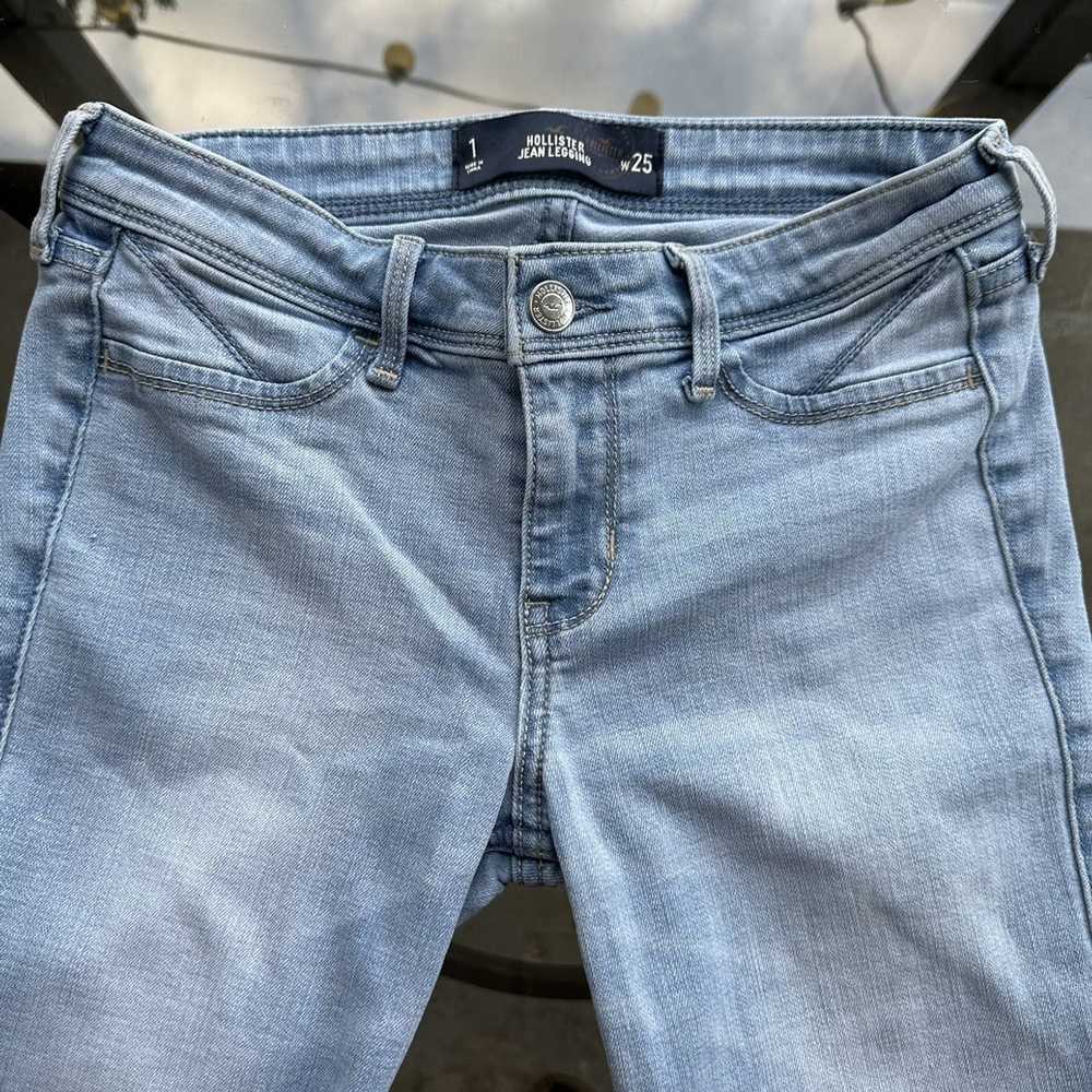 Hollister Hollister Ripped Knee Raw Hem Jean Legg… - image 10