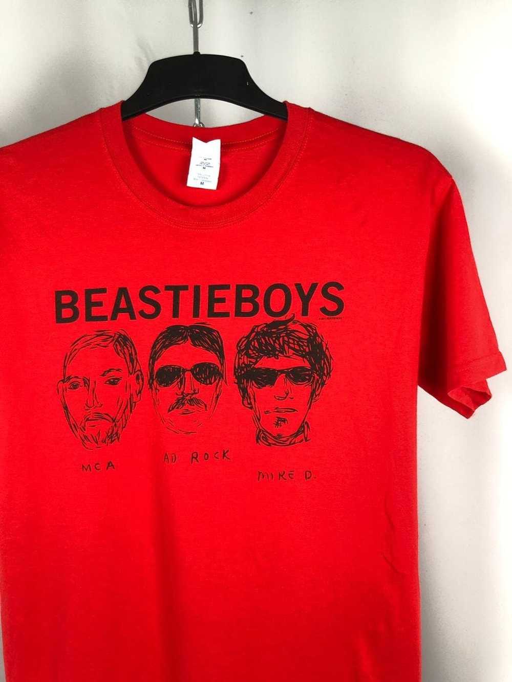 Band Tees × Vintage Beastie Boys vintage Red T-sh… - image 2