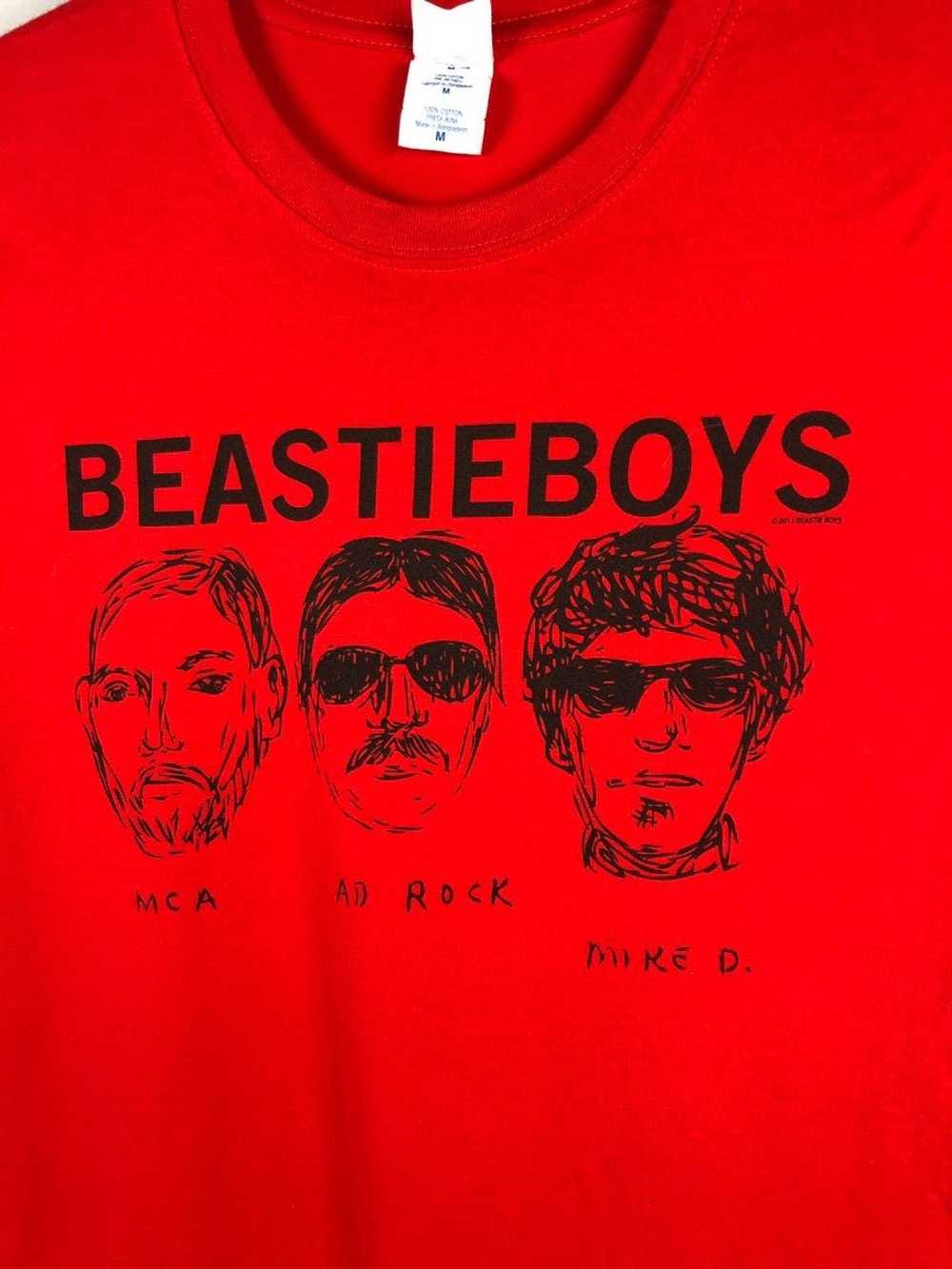 Band Tees × Vintage Beastie Boys vintage Red T-sh… - image 3
