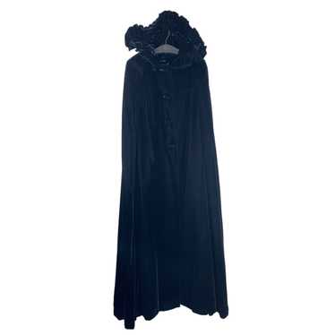 Cape Barbara – Black/gray Hooded Cape by French Designer Madeva – Flavors  of France