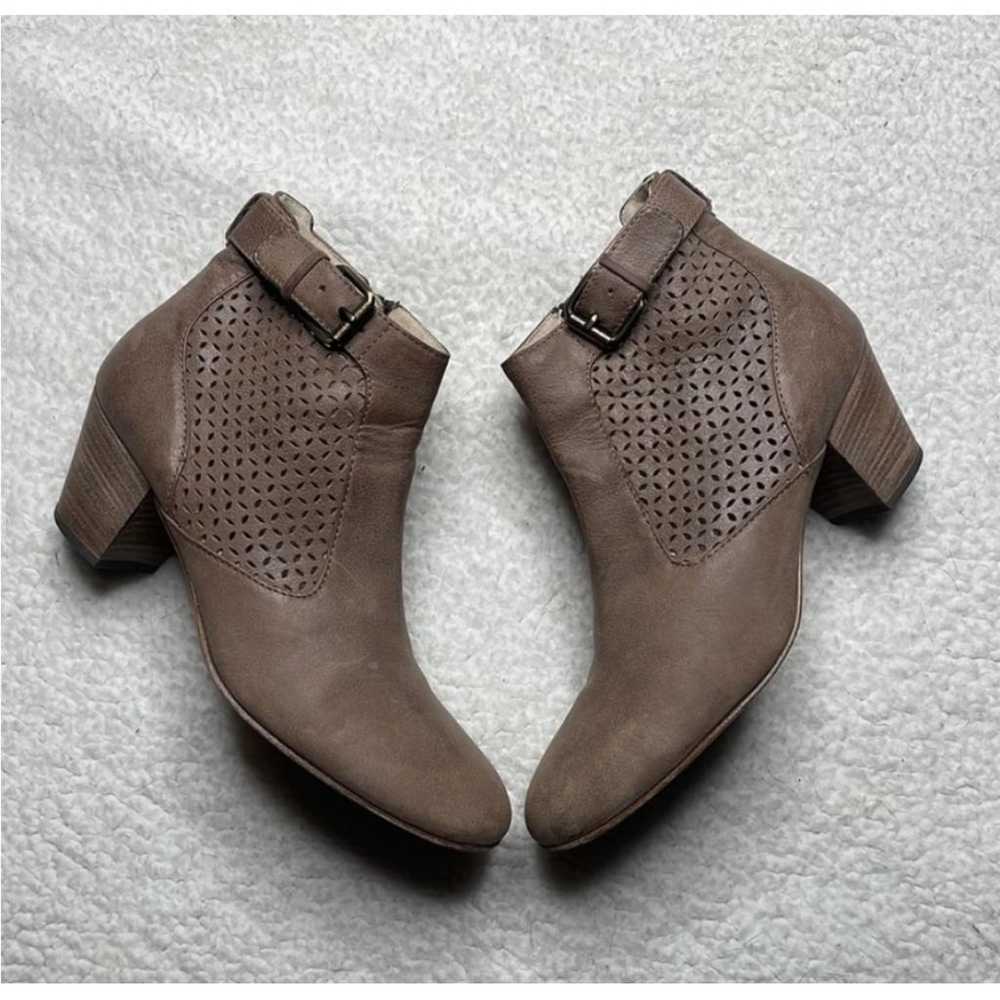 Aquatalia Leather ankle boots - image 10