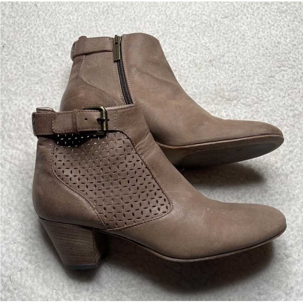 Aquatalia Leather ankle boots - image 6