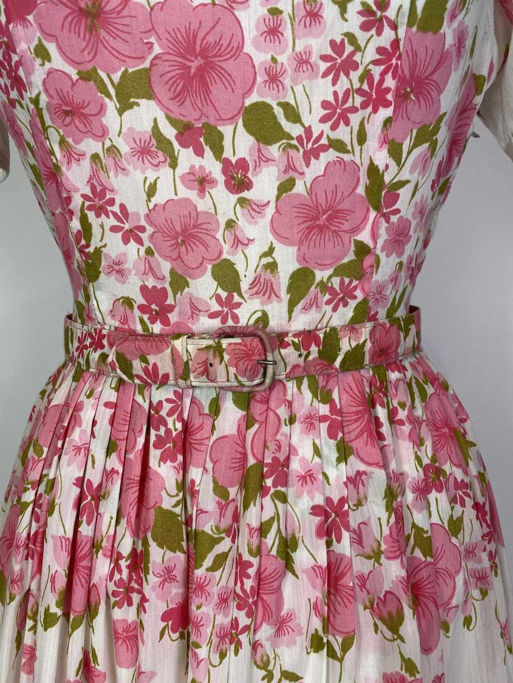 1950s Gloria Swanson White and Pink Floral Print … - image 3