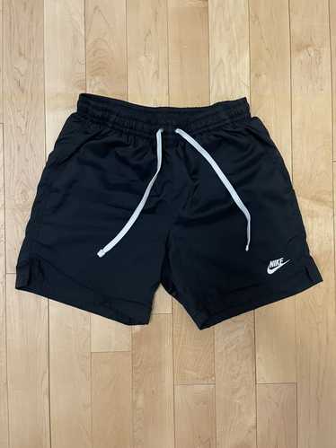 Nike × Streetwear Nike Sportswear Essentials Shor… - image 1