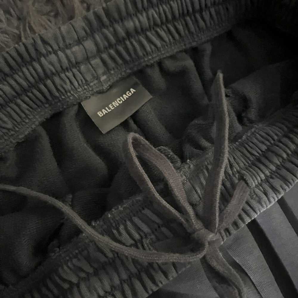 Balenciaga balenciaga grey baggy sporty b sweatpa… - image 5