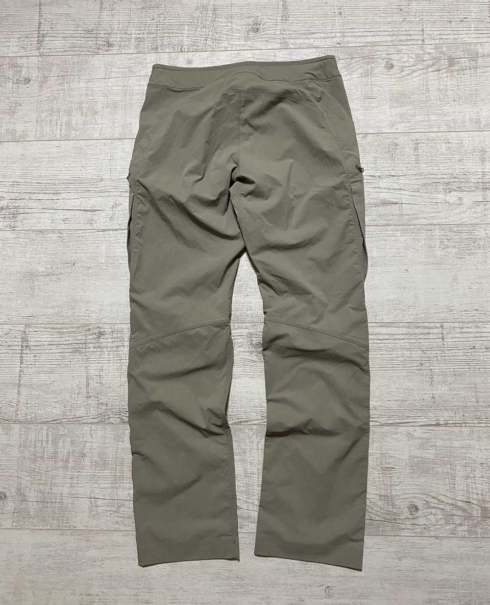 Arc'Teryx × Streetwear Arc'Teryx Nylon Beige Pali… - image 12