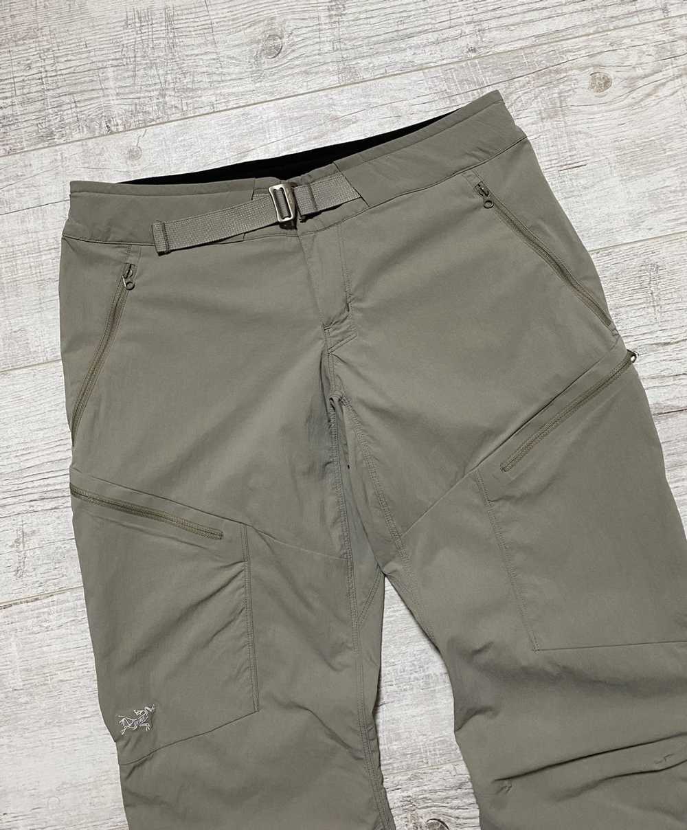 Arc'Teryx × Streetwear Arc'Teryx Nylon Beige Pali… - image 4