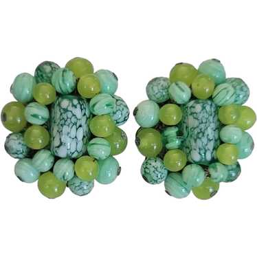 Green Art Glass Bead Clip-On Earrings M805 - image 1