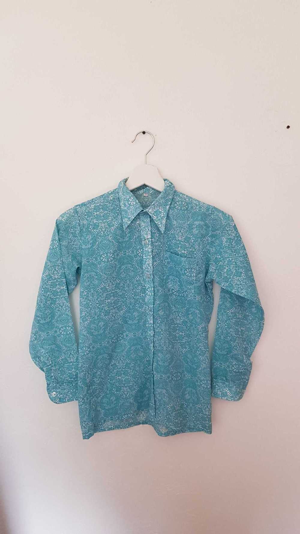 Chemise Paisley - Chemise bleue à motif, manches … - image 5