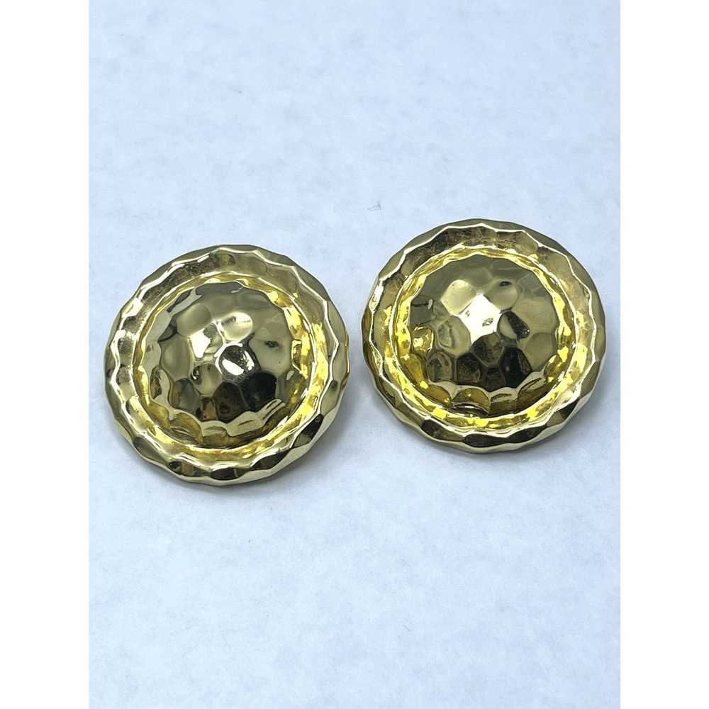 Vintage Vintage Textured Gold Clip On Earrings - image 1