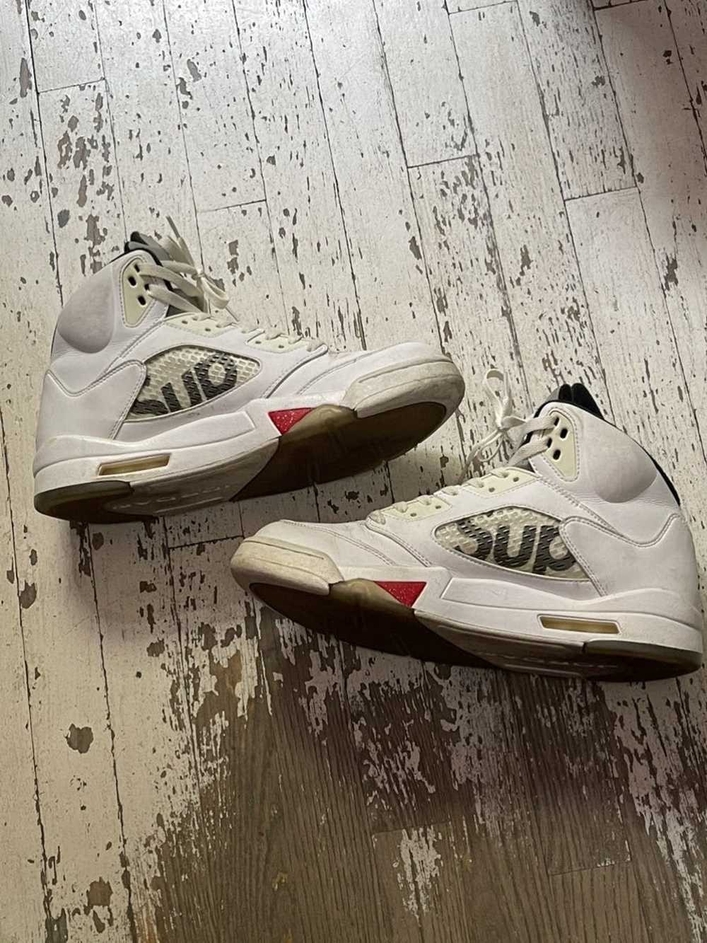 Supreme clearance retro 5s