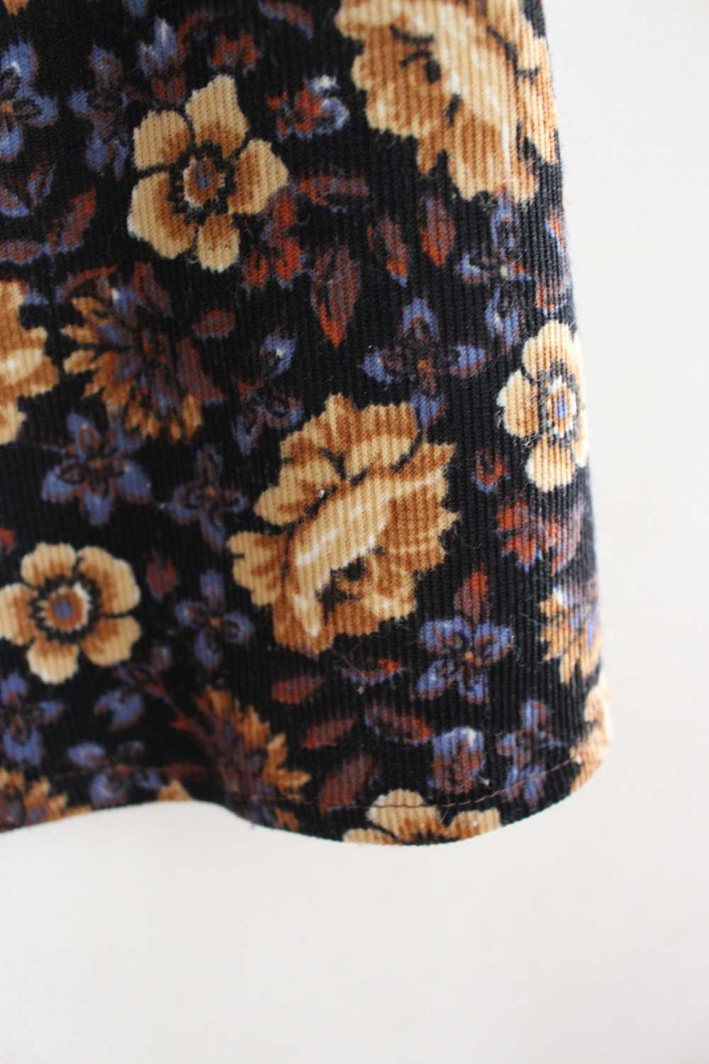 Corduroy skirt - Floral skirt in finely corduroy,… - image 2