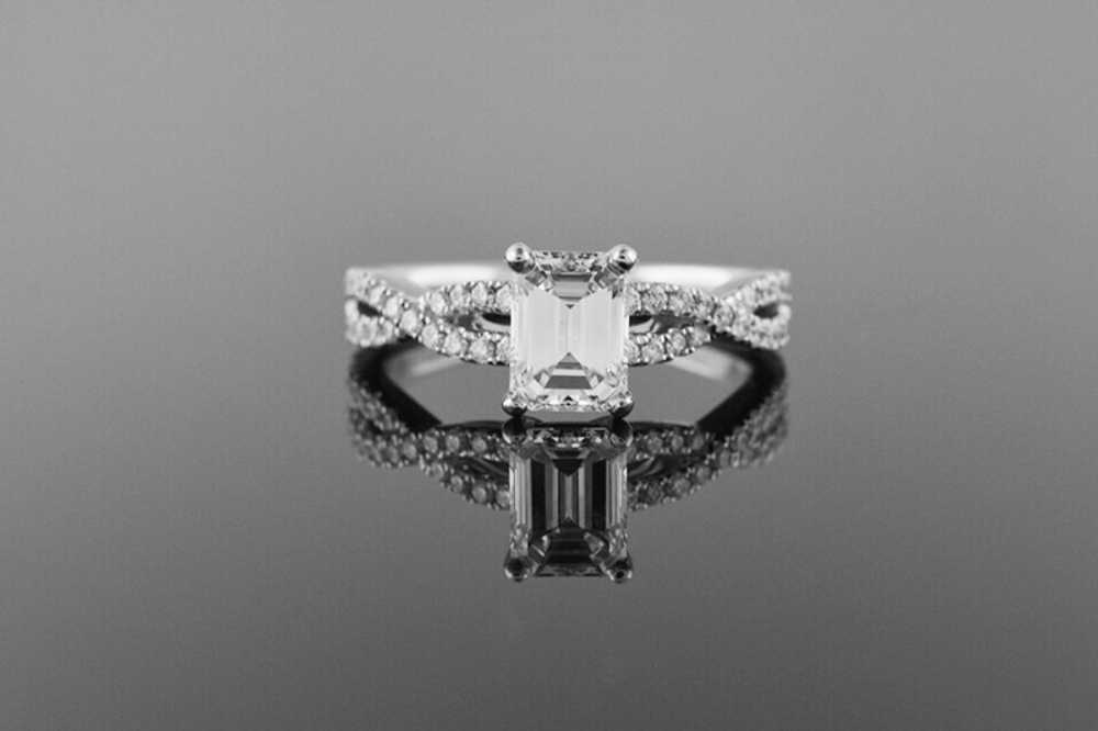 Elegant Emerald Cut Engagement Ring - image 1