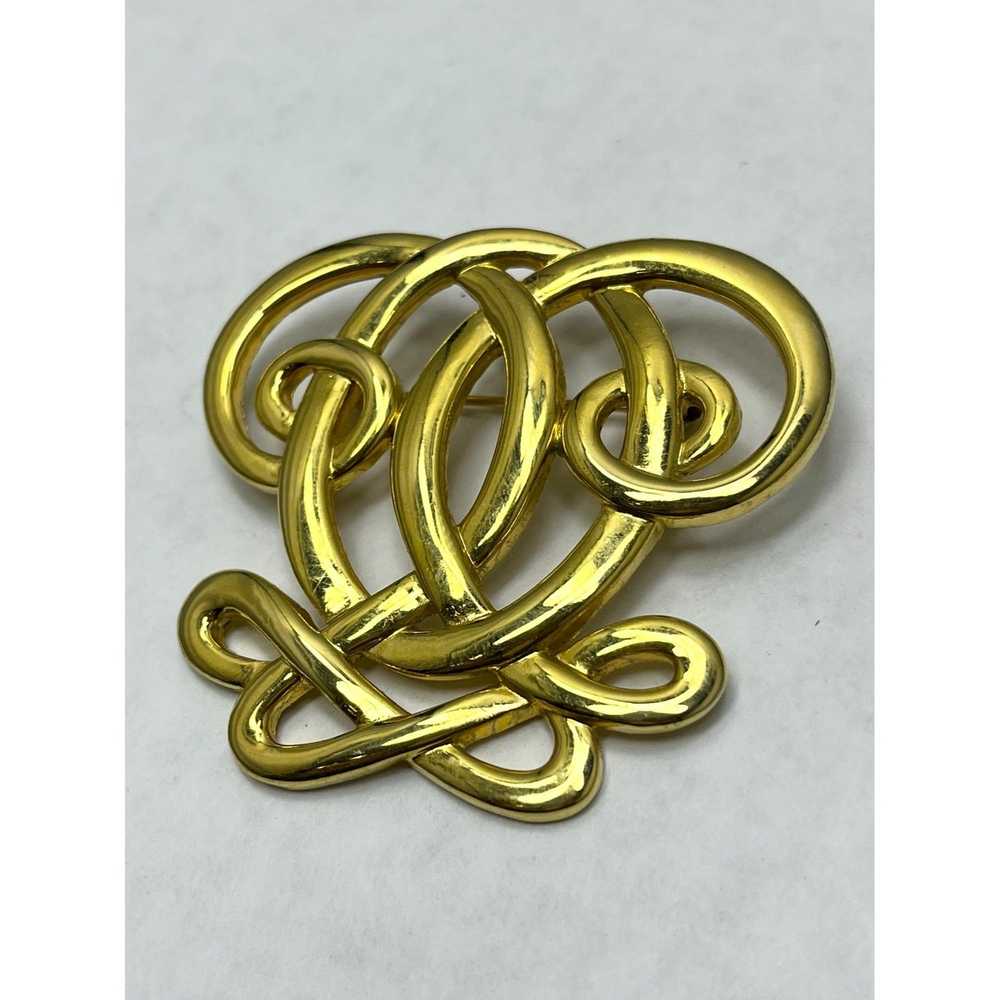 Vintage Vintage Gold Swirl Brooch Pin. - image 3