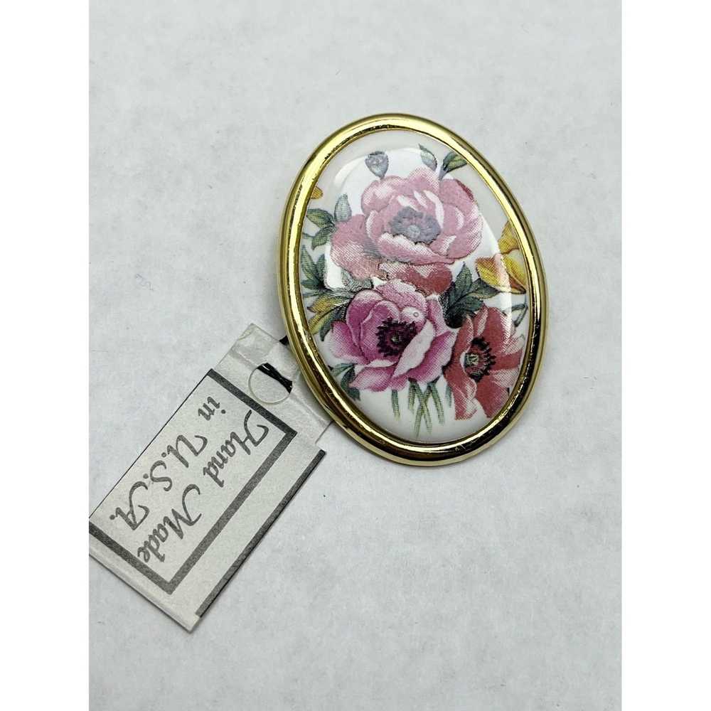 Vintage Vintage Porcelain Flower Brooch Pin - image 4